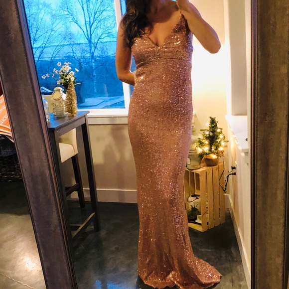 Beautiful, long sequin dress and it’s brand new! - Picture 3 of 7